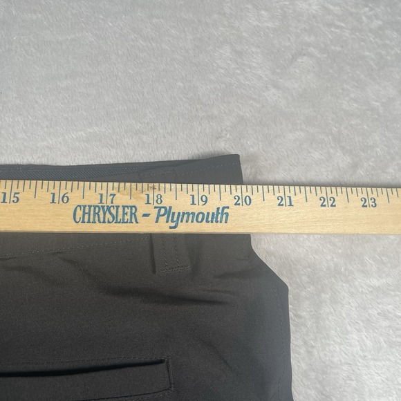 BYLT Premium Basics Kinetic Cargo Shorts Men's‎ Size 40 Green Athletic Stretch - Picture 7 of 8